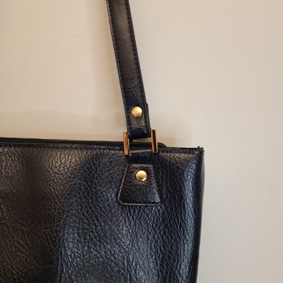 Cornell Shoulder Bag - Picture 4 of 10